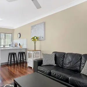 Sensational 1 Bedroom In New Farm Apartment